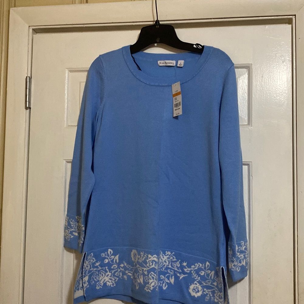 NWT Beautiful light blue sweater
